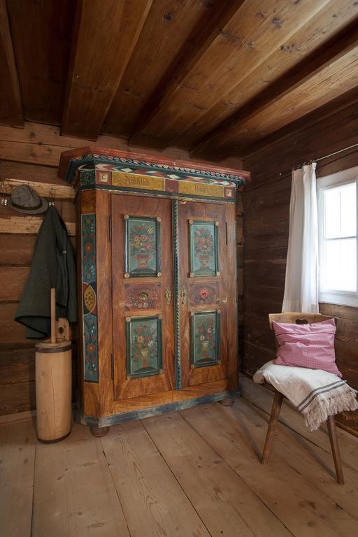 Schwadenguetl Villa Gosau Room photo