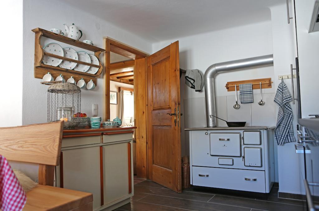 Schwadenguetl Villa Gosau Room photo